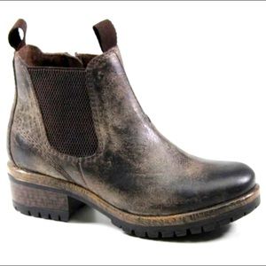 Brand new in box DibaTrue boot style say so.